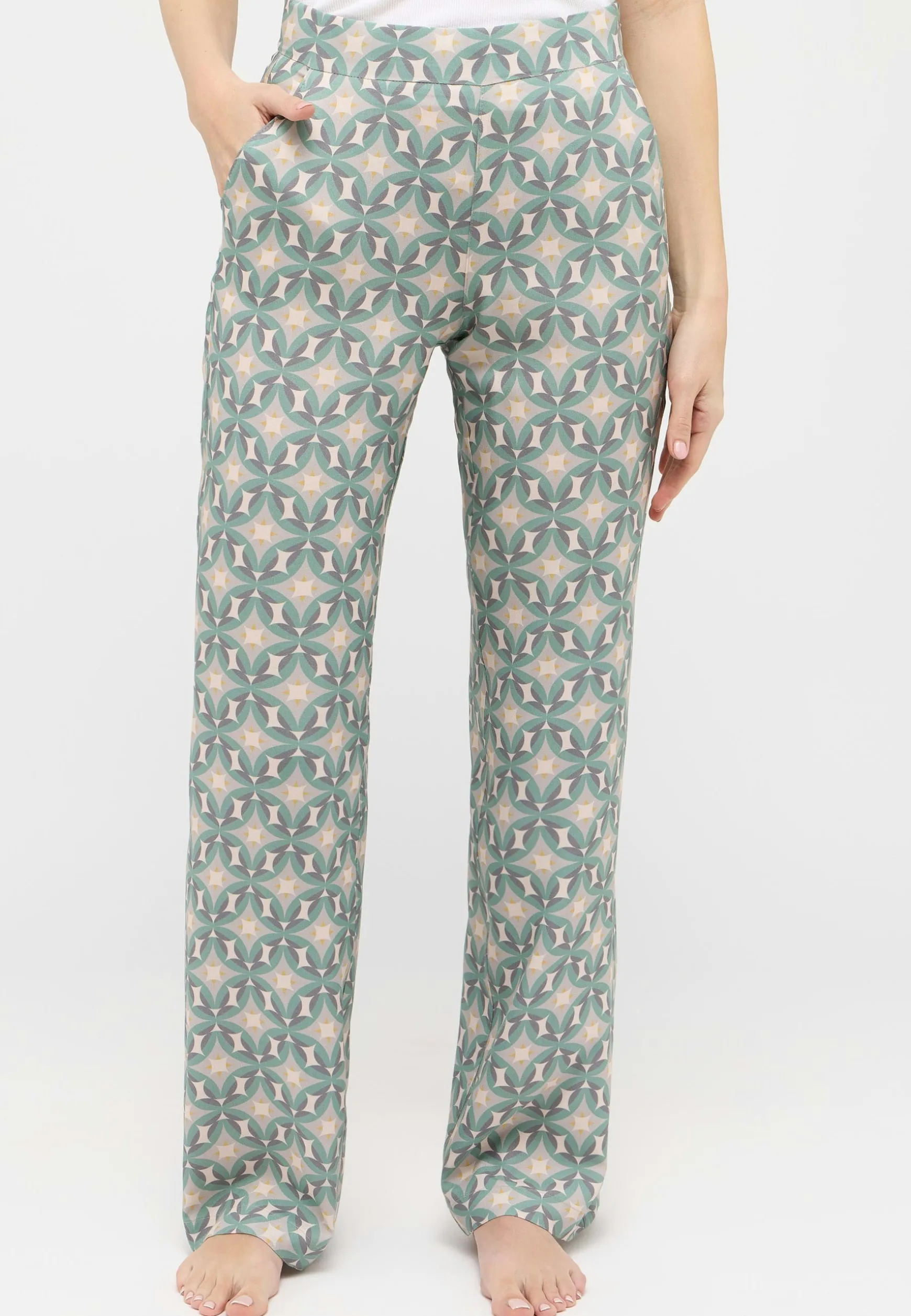 Hose Liz Easy mit Satin-Optik