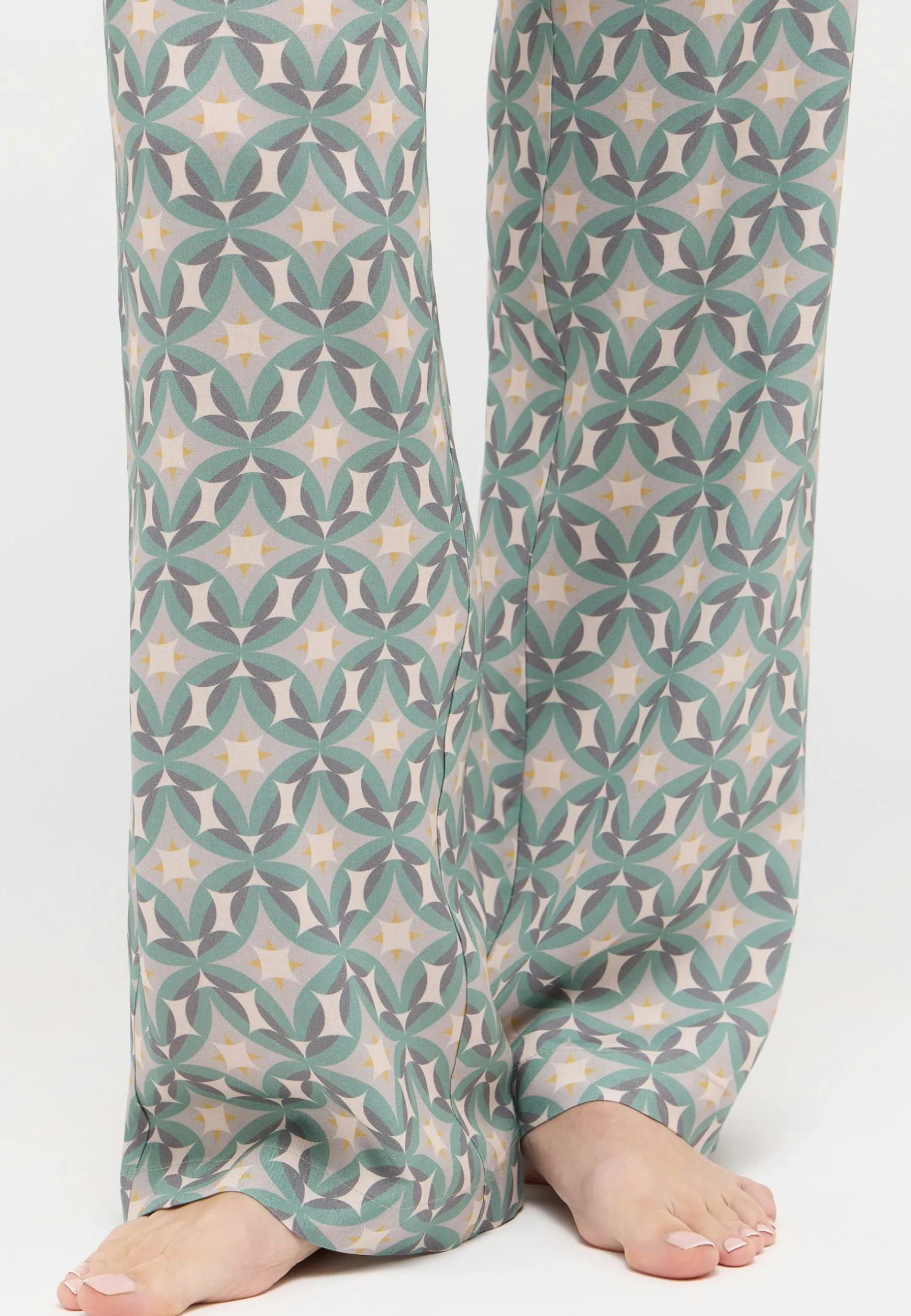 Hose Liz Easy mit Satin-Optik