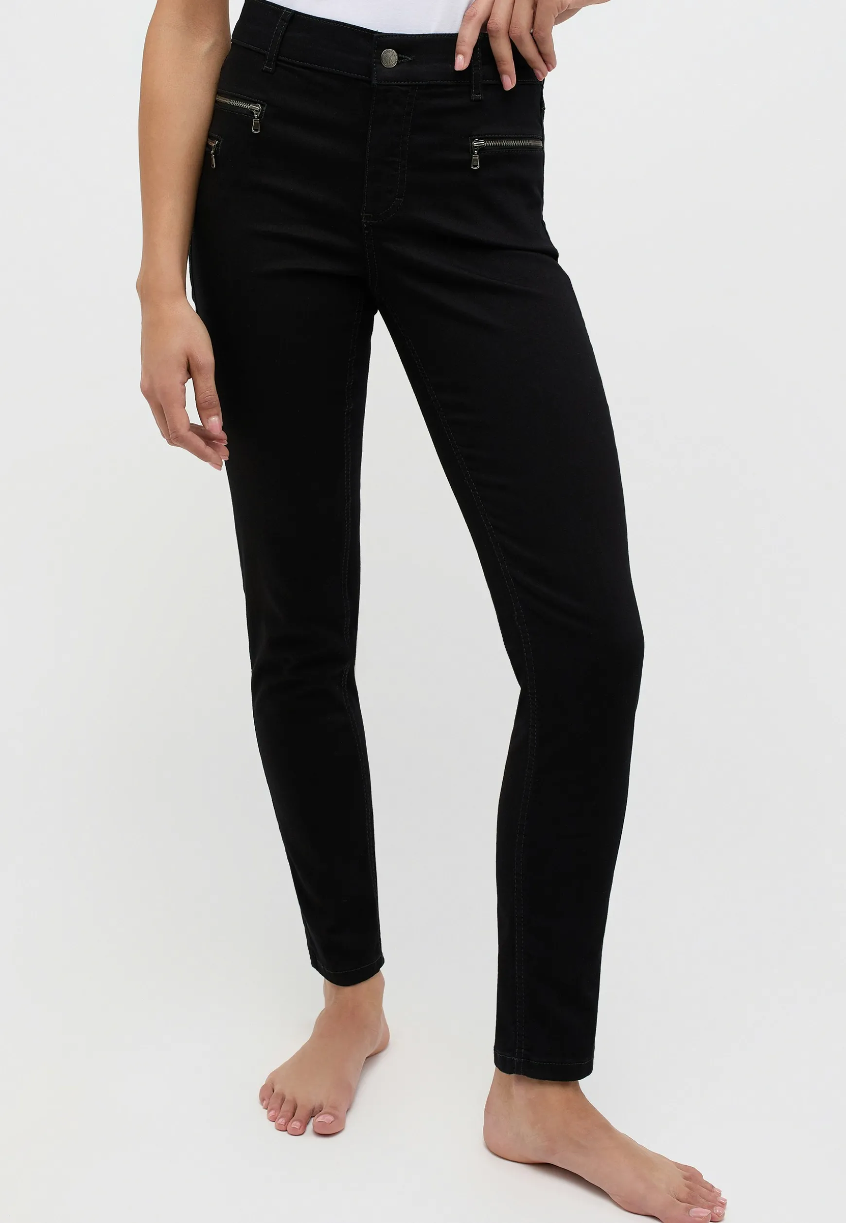 Hose Malu Zip mit cleanem Super Stretch Denim
