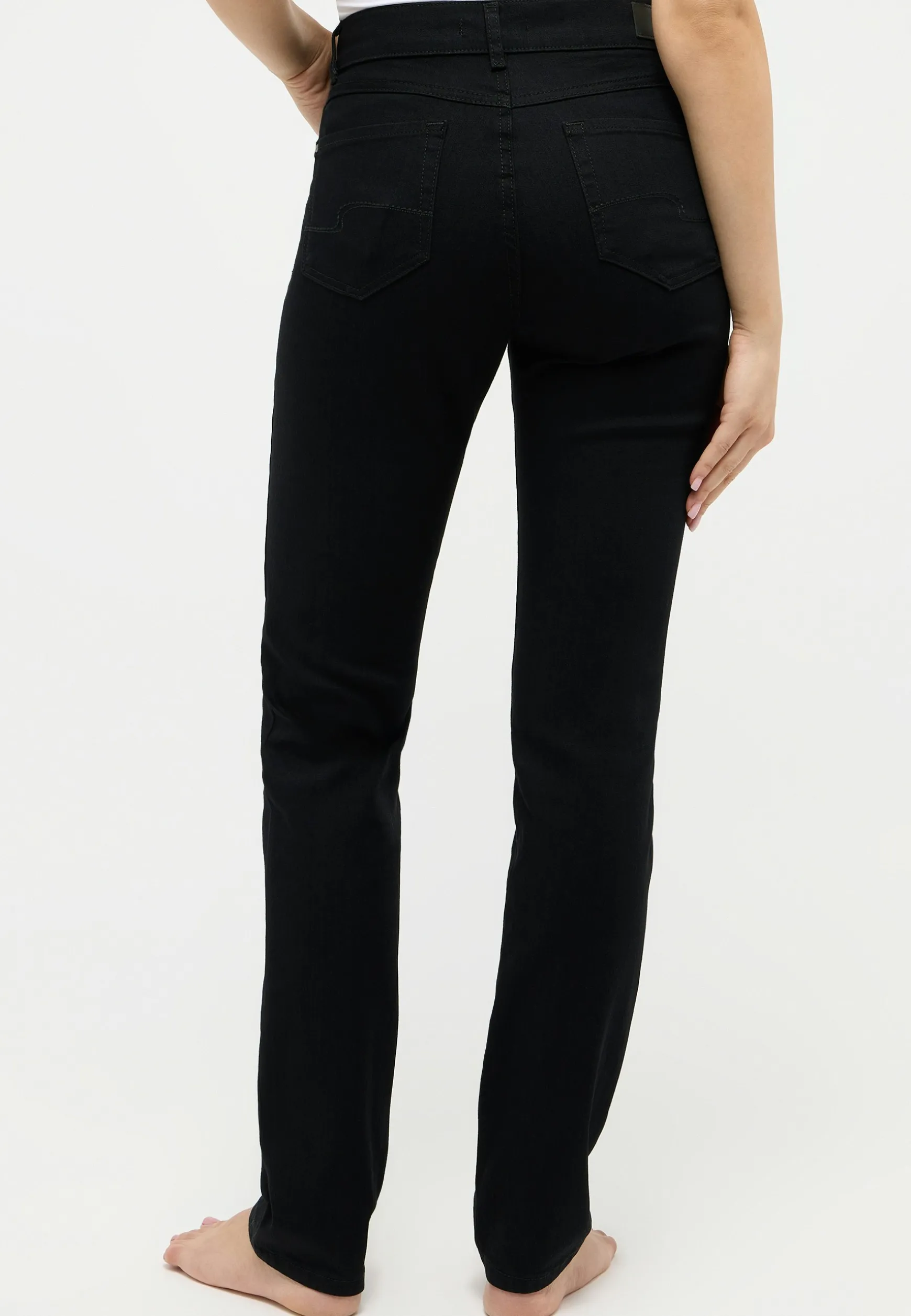 Jeans Cici mit cleanem Denim