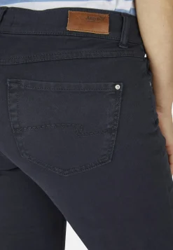 Jeans Dolly mit unifarbenen Design