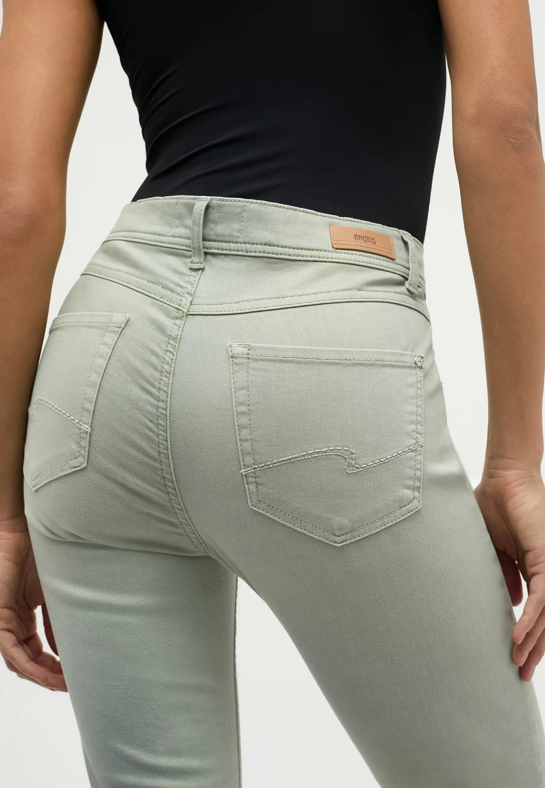 Jeans Ornella mit Used-Waschung